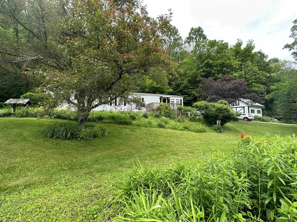 174 Brownsville Road Hartland VT 05048