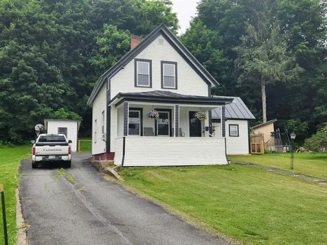 17 Maple Street Windsor VT 05089