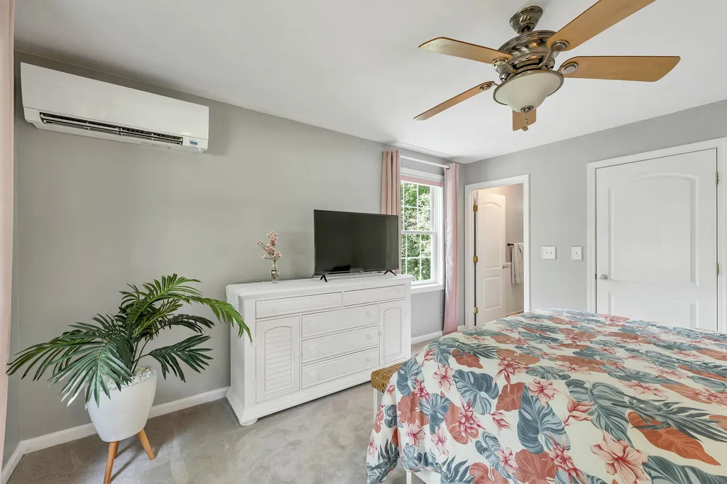 37 Saint Moritz Drive New Durham NH 03855