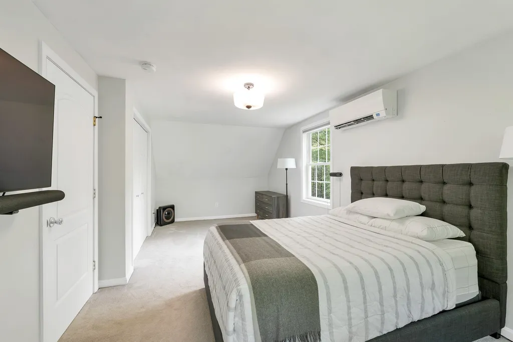 37 Saint Moritz Drive New Durham NH 03855