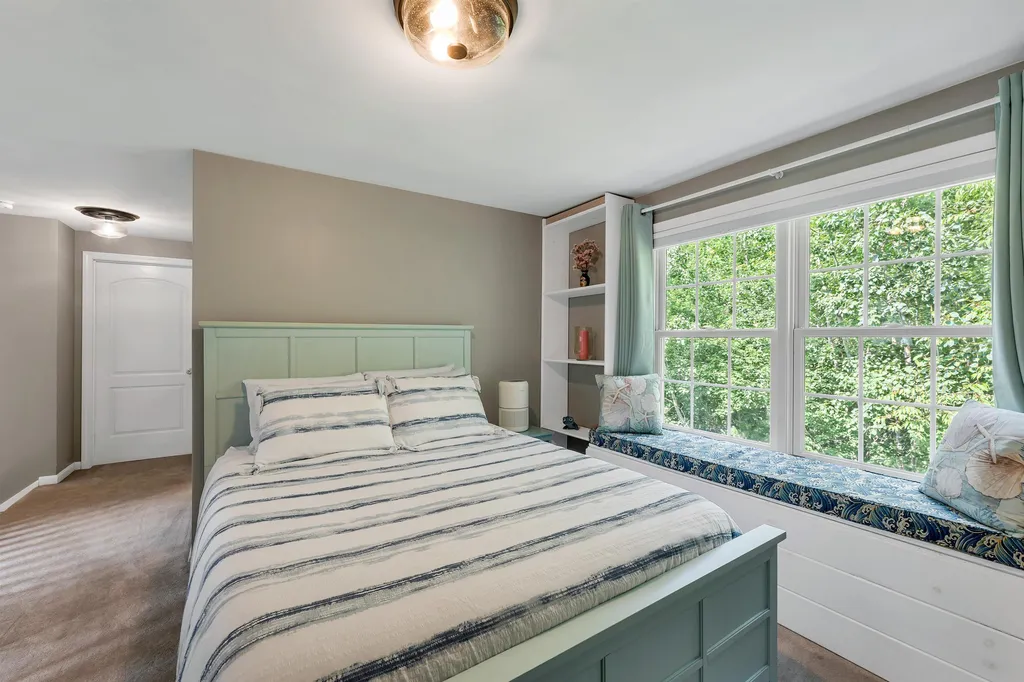 37 Saint Moritz Drive New Durham NH 03855