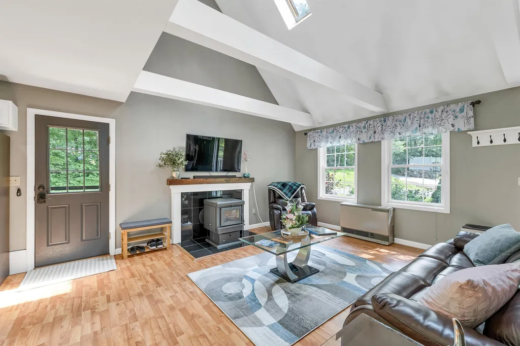 37 Saint Moritz Drive New Durham NH 03855