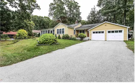 449 Sagamore Street Manchester NH 03104