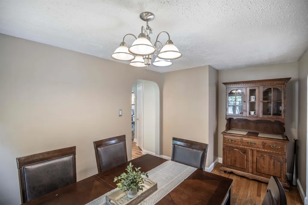 16 Rosewood Avenue Salem NH 03079