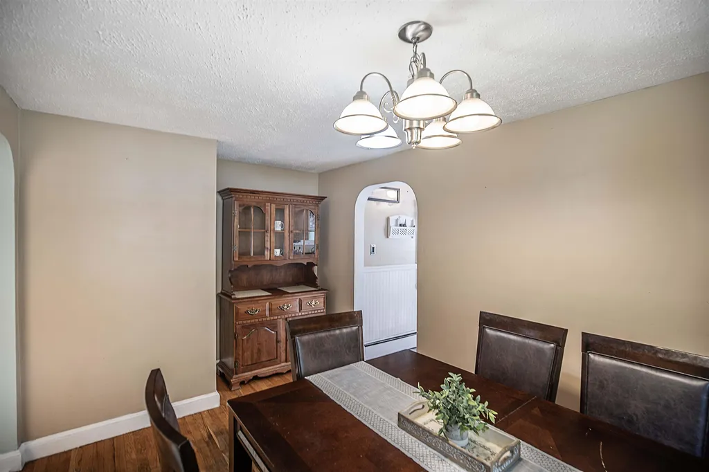 16 Rosewood Avenue Salem NH 03079