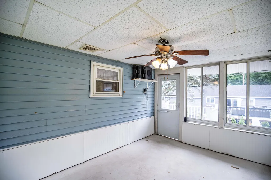 16 Rosewood Avenue Salem NH 03079