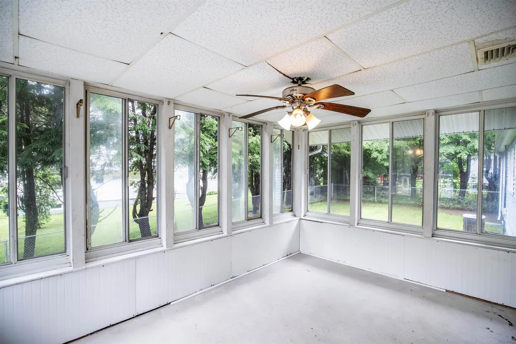 16 Rosewood Avenue Salem NH 03079