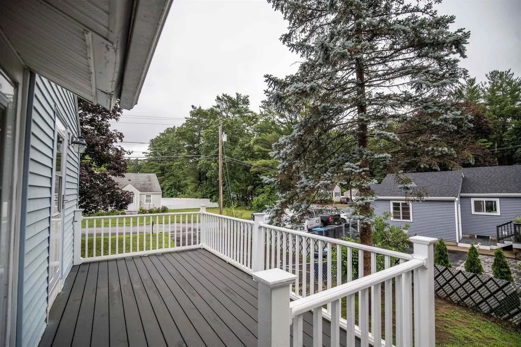 16 Rosewood Avenue Salem NH 03079