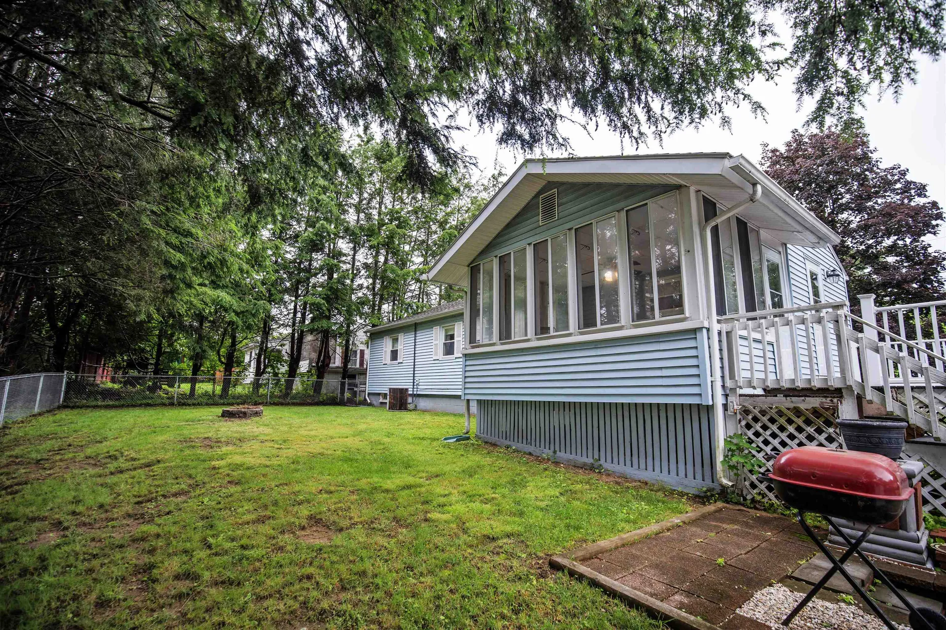 16 Rosewood Avenue Salem NH 03079
