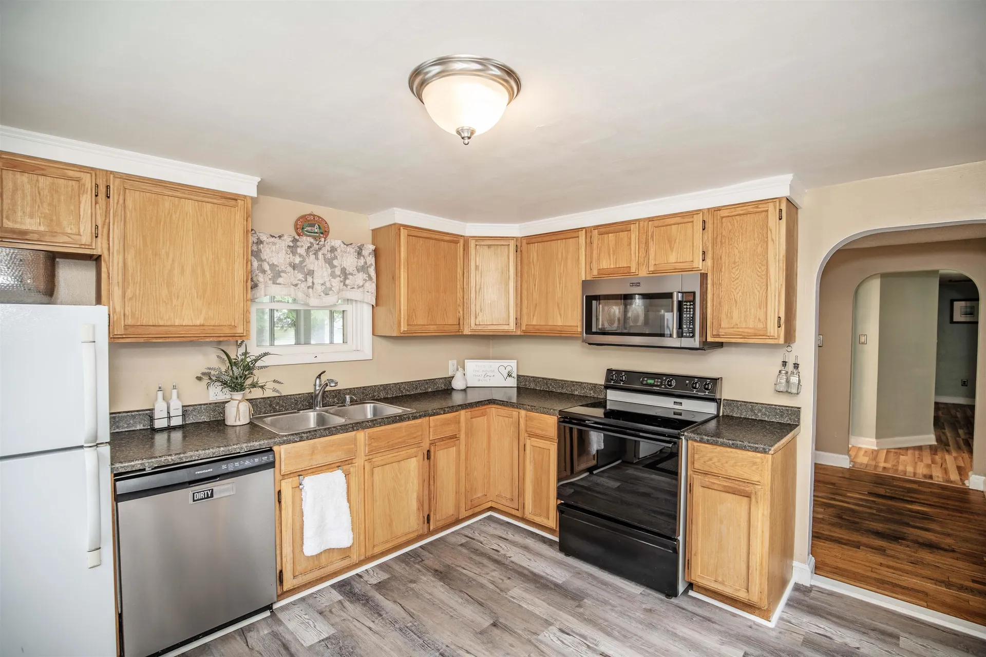 16 Rosewood Avenue Salem NH 03079