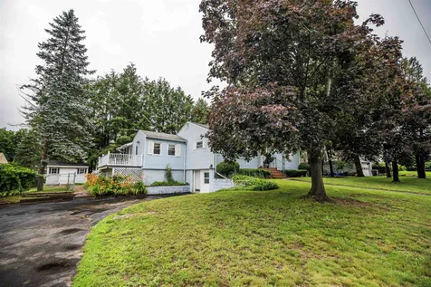 16 Rosewood Avenue Salem NH 03079