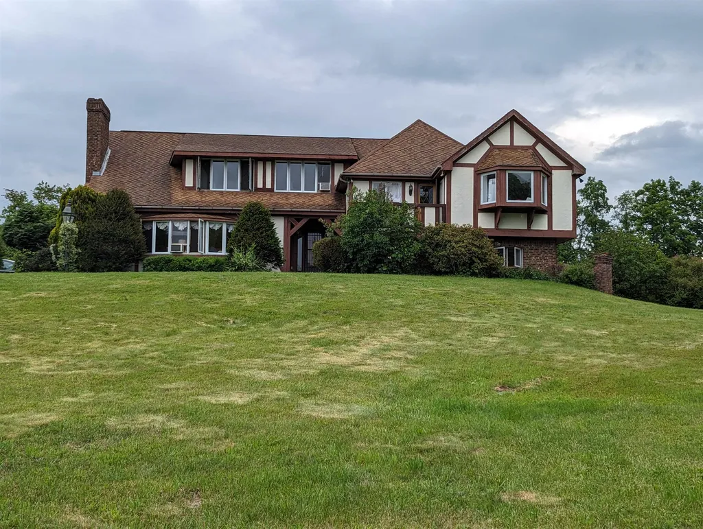 7 Grissom Lane Claremont NH 03743