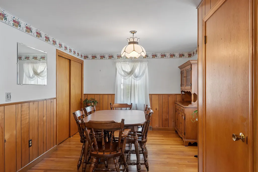 11 Trinity Drive Nashua NH 03063