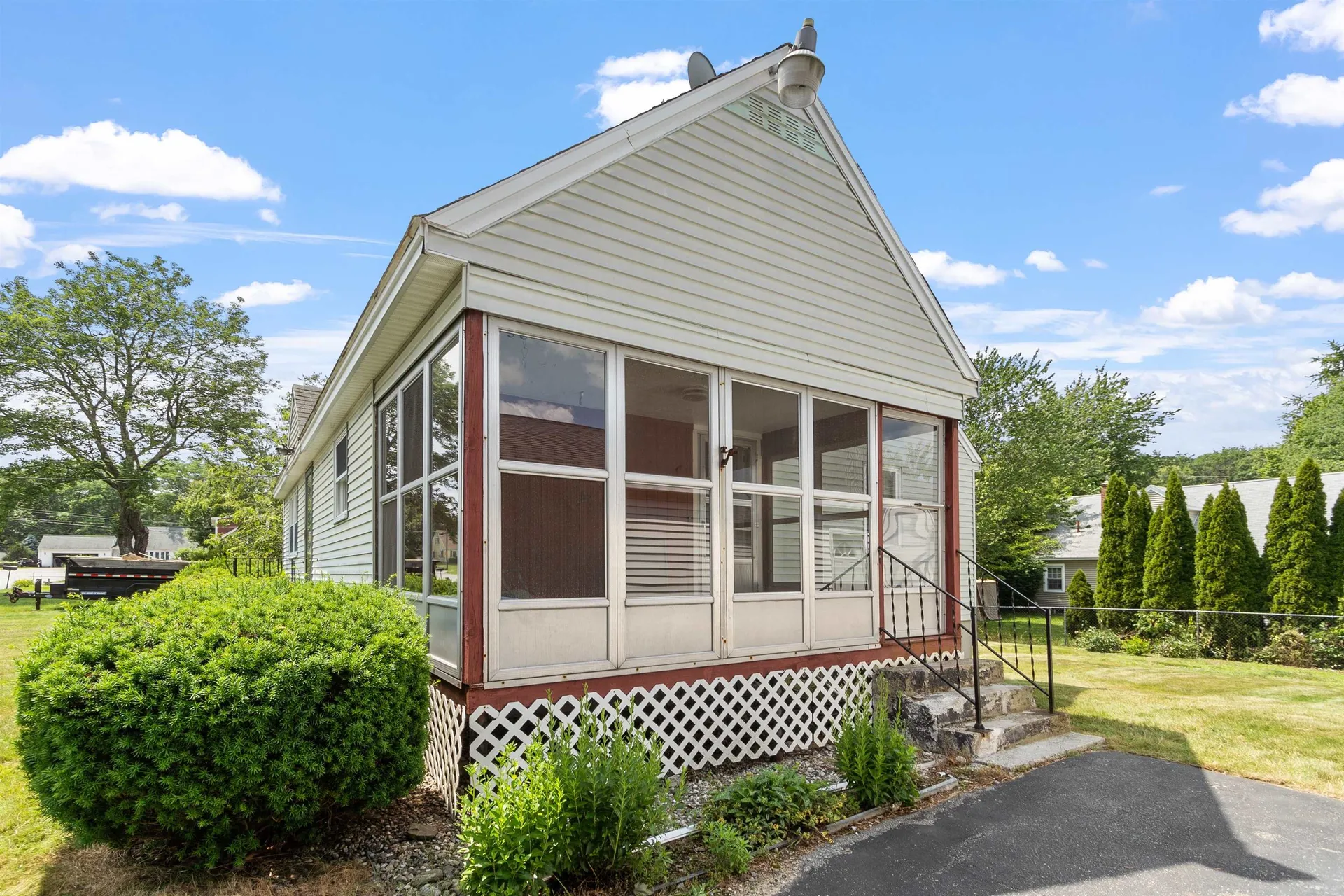 11 Trinity Drive Nashua NH 03063