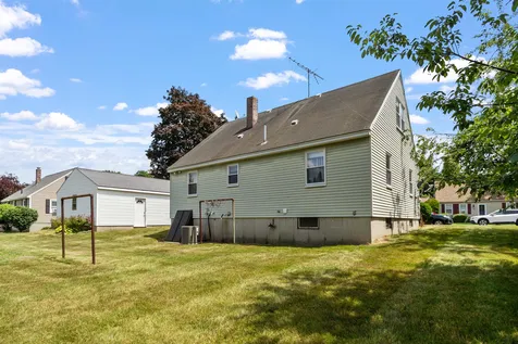 11 Trinity Drive Nashua NH 03063