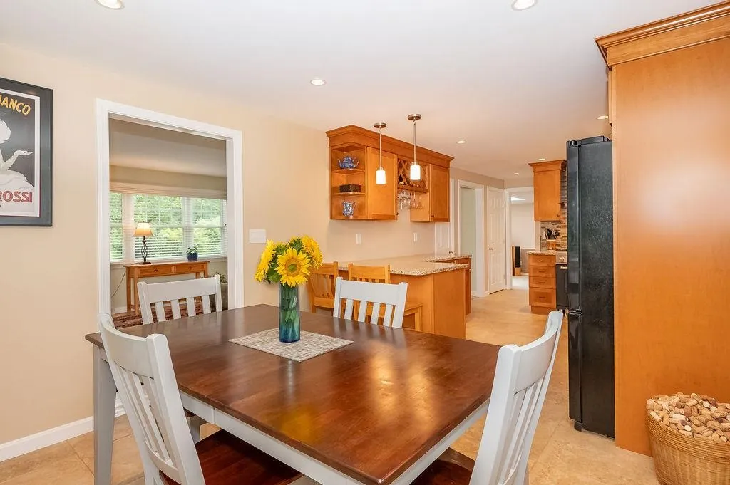 19 Toftree Lane Dover NH 03820