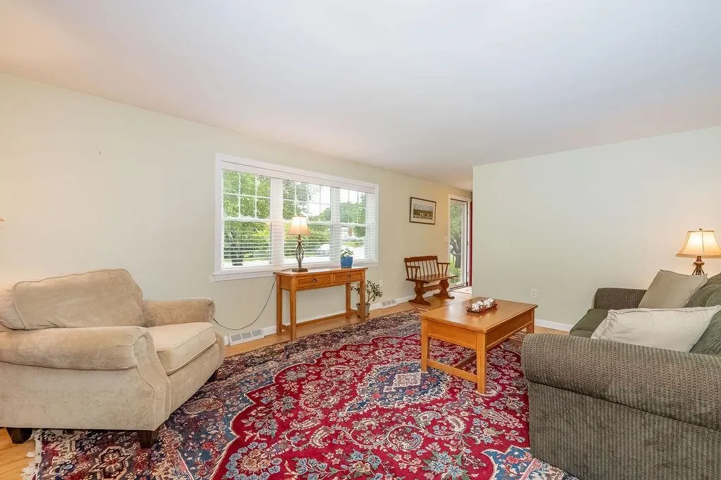 19 Toftree Lane Dover NH 03820
