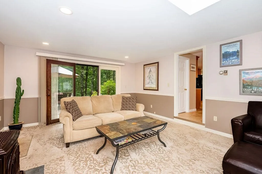 19 Toftree Lane Dover NH 03820