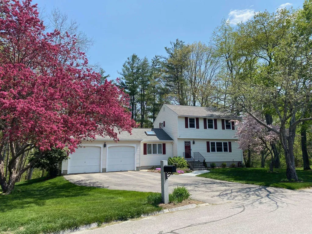 19 Toftree Lane Dover NH 03820