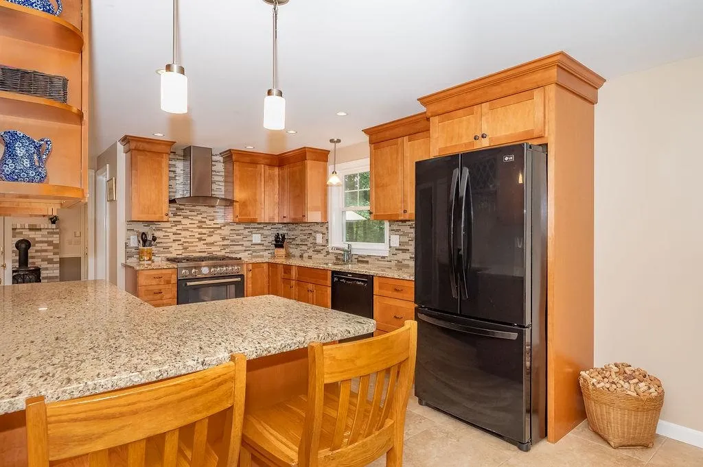 19 Toftree Lane Dover NH 03820