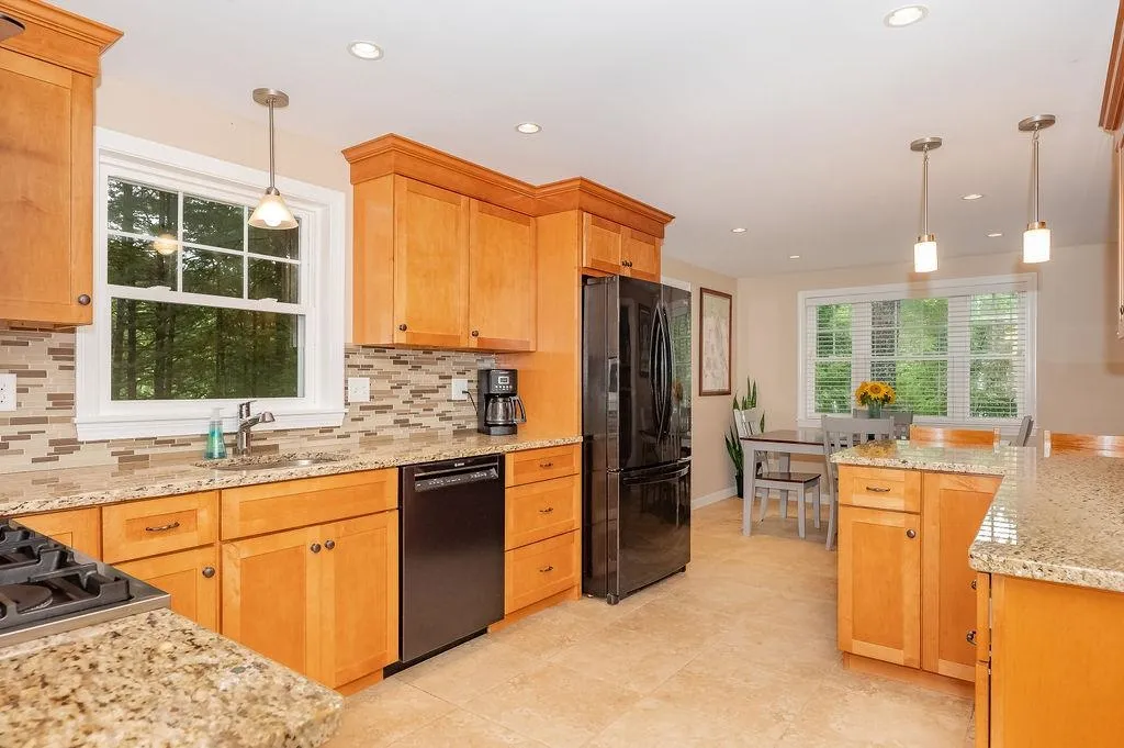 19 Toftree Lane Dover NH 03820
