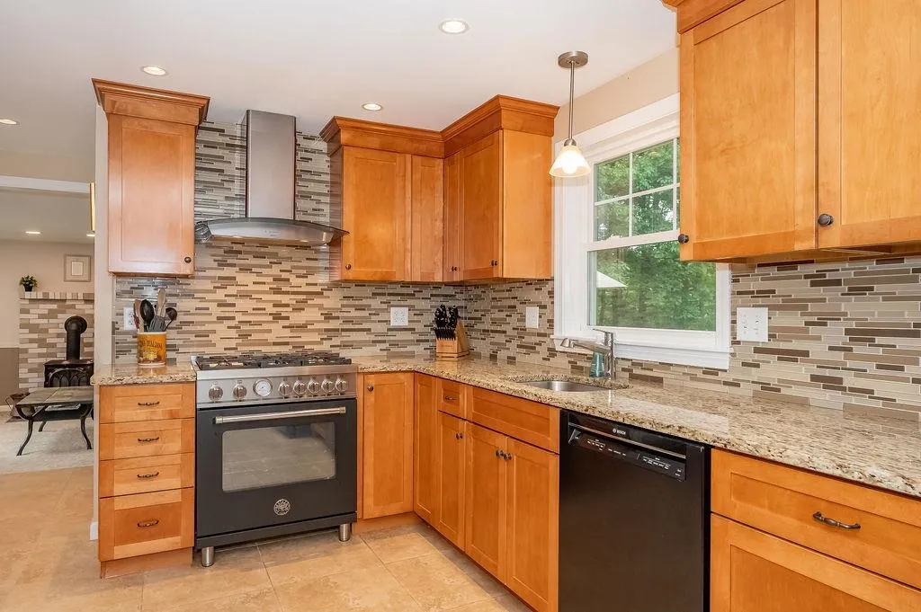 19 Toftree Lane Dover NH 03820