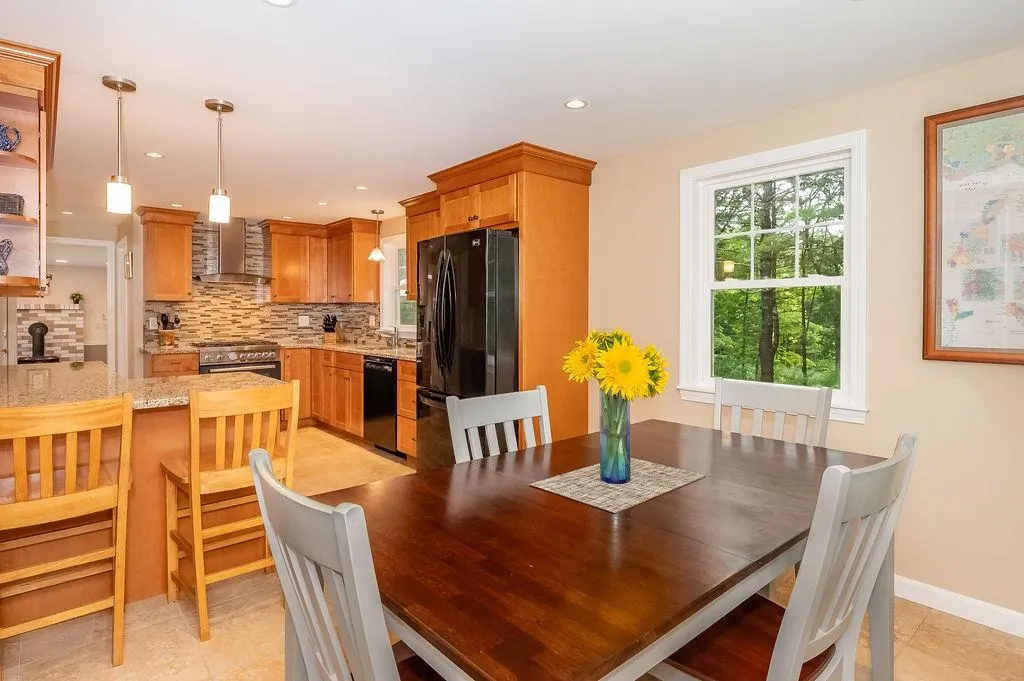 19 Toftree Lane Dover NH 03820
