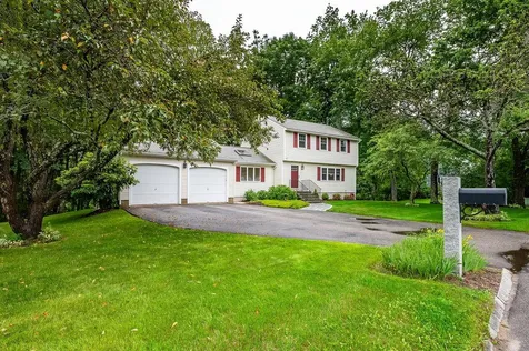 19 Toftree Lane Dover NH 03820