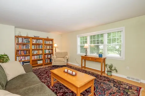 19 Toftree Lane Dover NH 03820
