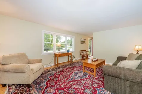 19 Toftree Lane Dover NH 03820