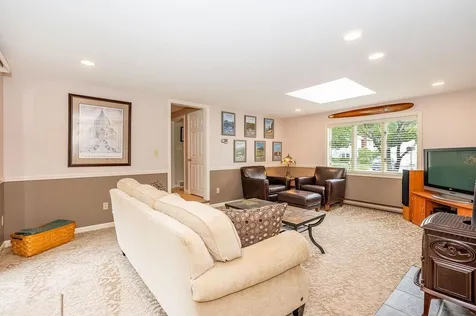 19 Toftree Lane Dover NH 03820