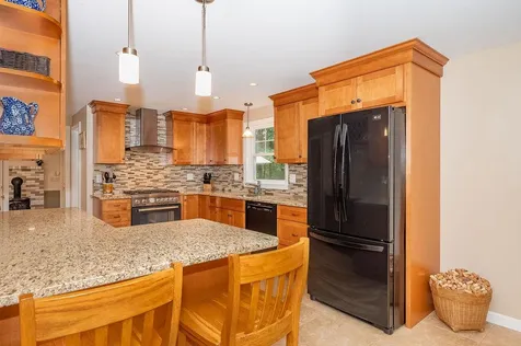 19 Toftree Lane Dover NH 03820