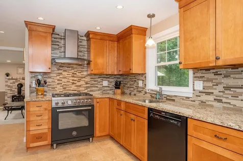 19 Toftree Lane Dover NH 03820