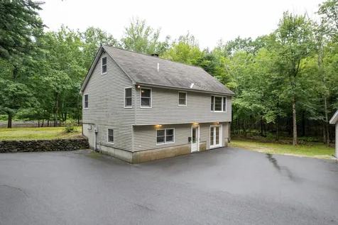 130 Kona Farm Road Moultonborough NH 03254