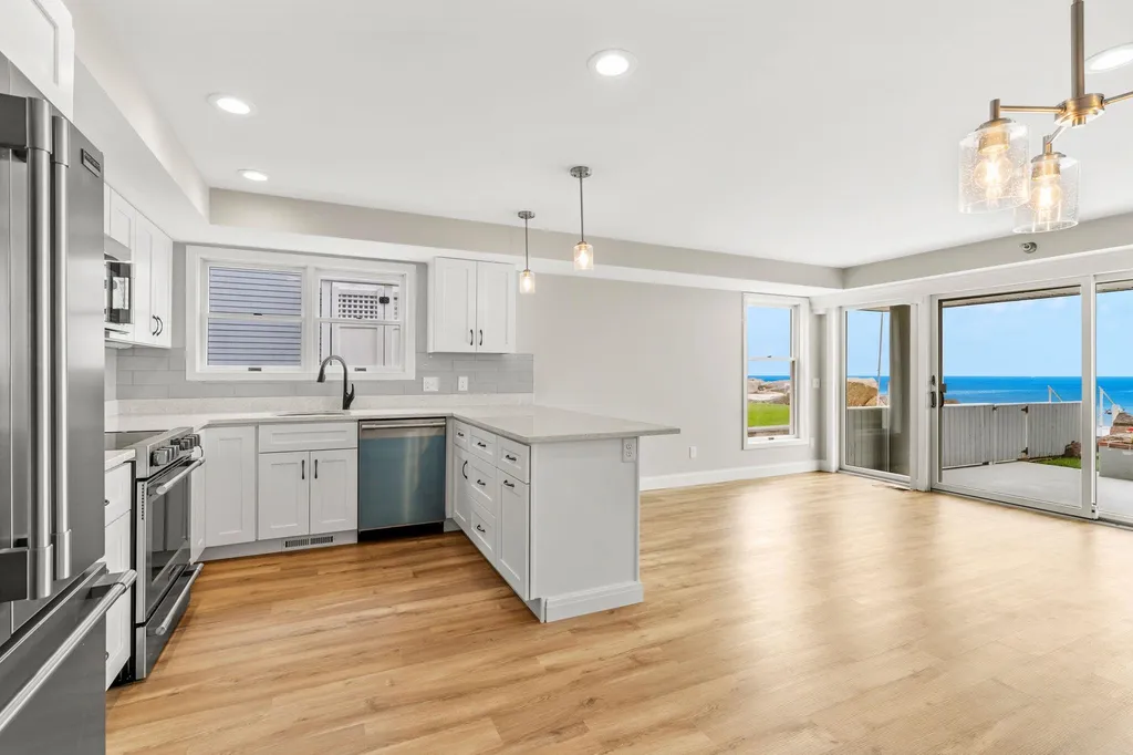 1044 Ocean Boulevard Hampton NH 03842