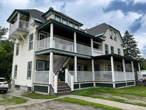 32 Wesley Drive St. Johnsbury VT 05819