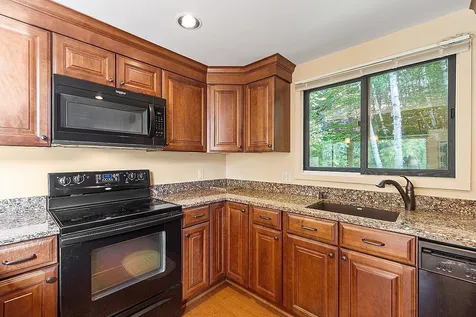 5 Potash Road Lincoln NH 03251
