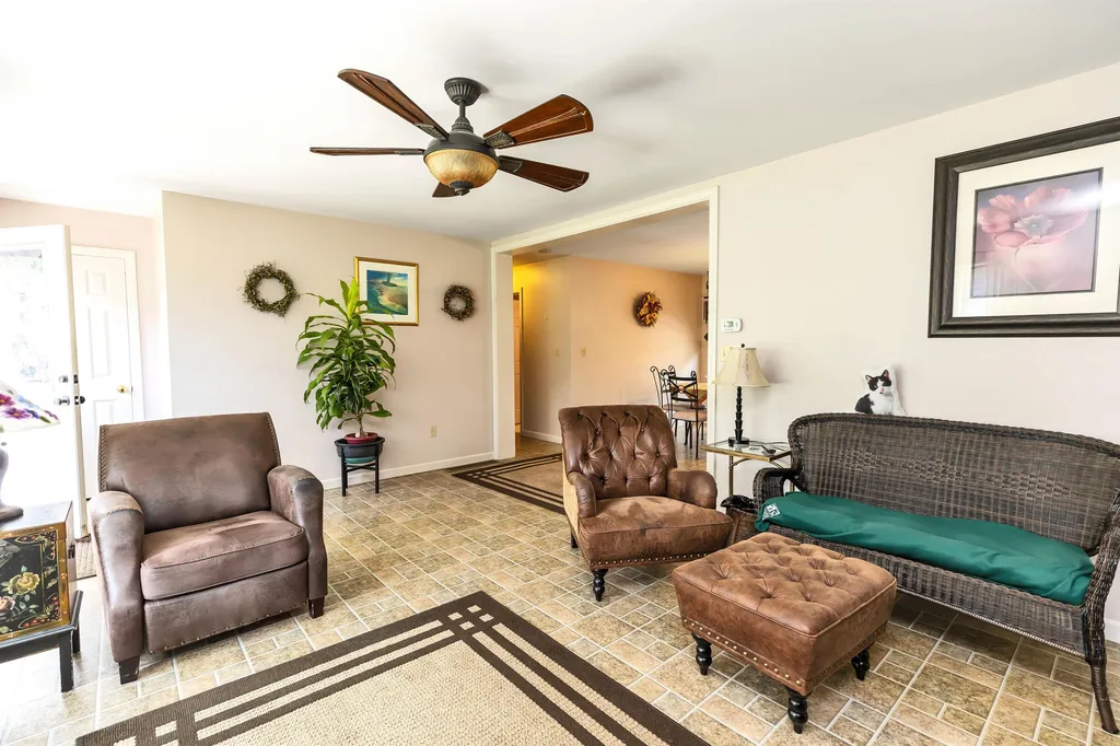 28 Peach Blossom Drive Lyndeborough NH 03082
