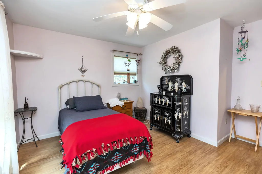 28 Peach Blossom Drive Lyndeborough NH 03082