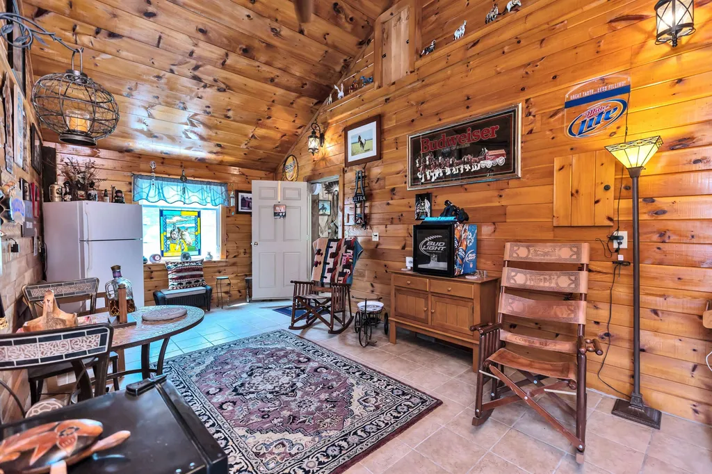 28 Peach Blossom Drive Lyndeborough NH 03082