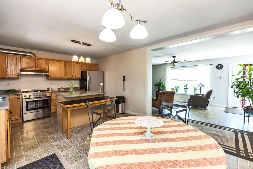 28 Peach Blossom Drive Lyndeborough NH 03082