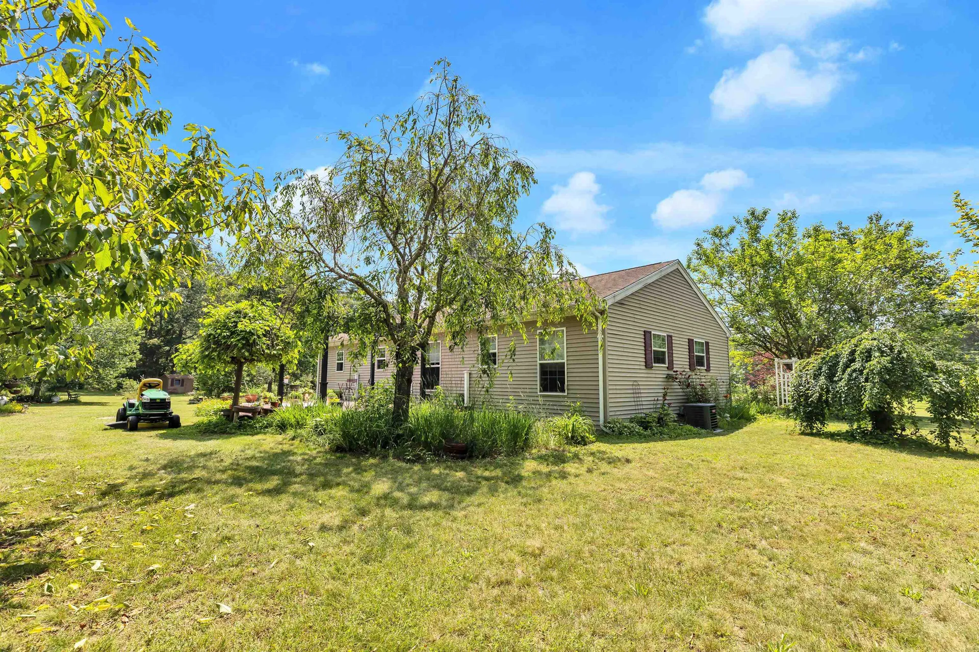 28 Peach Blossom Drive Lyndeborough NH 03082