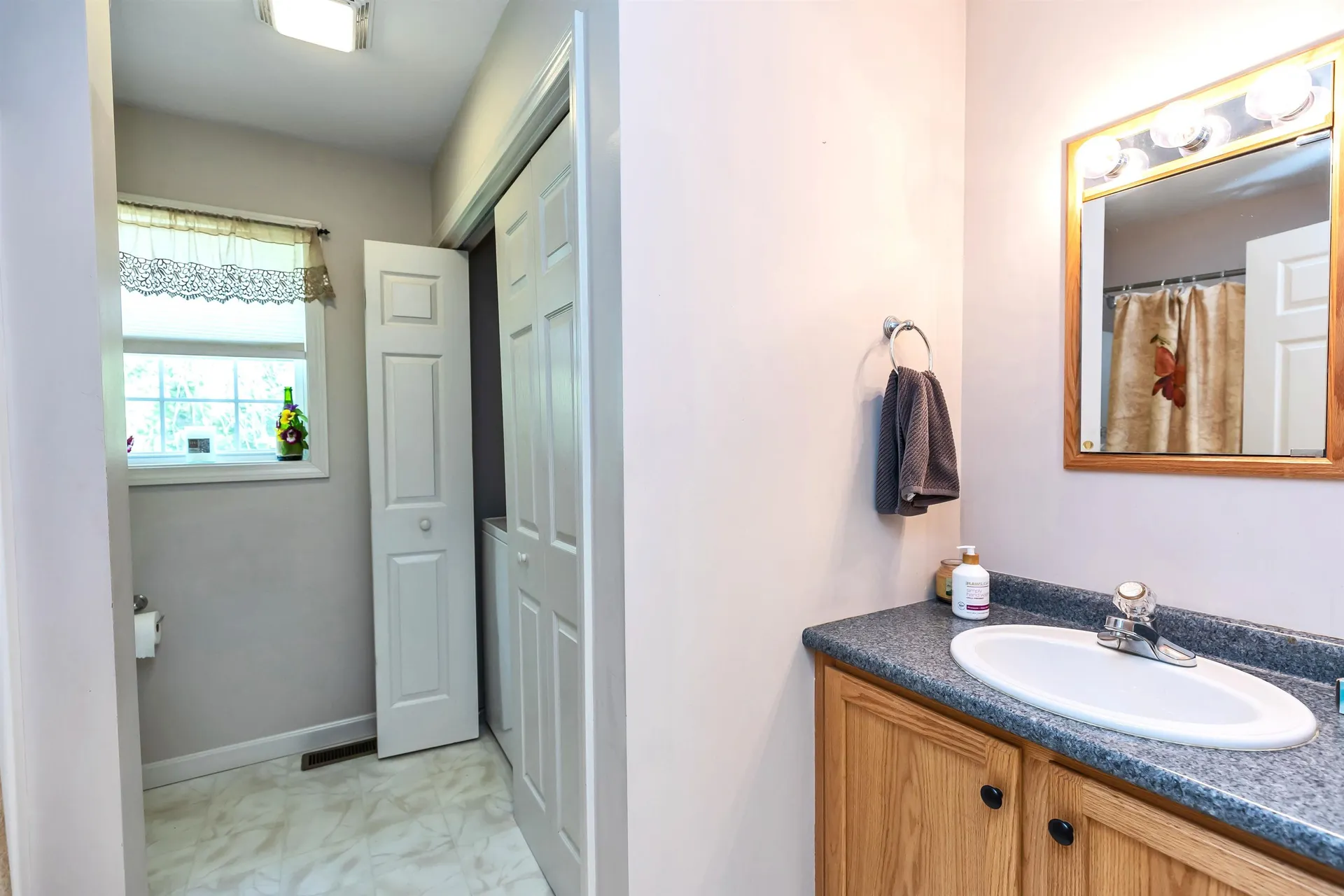 28 Peach Blossom Drive Lyndeborough NH 03082