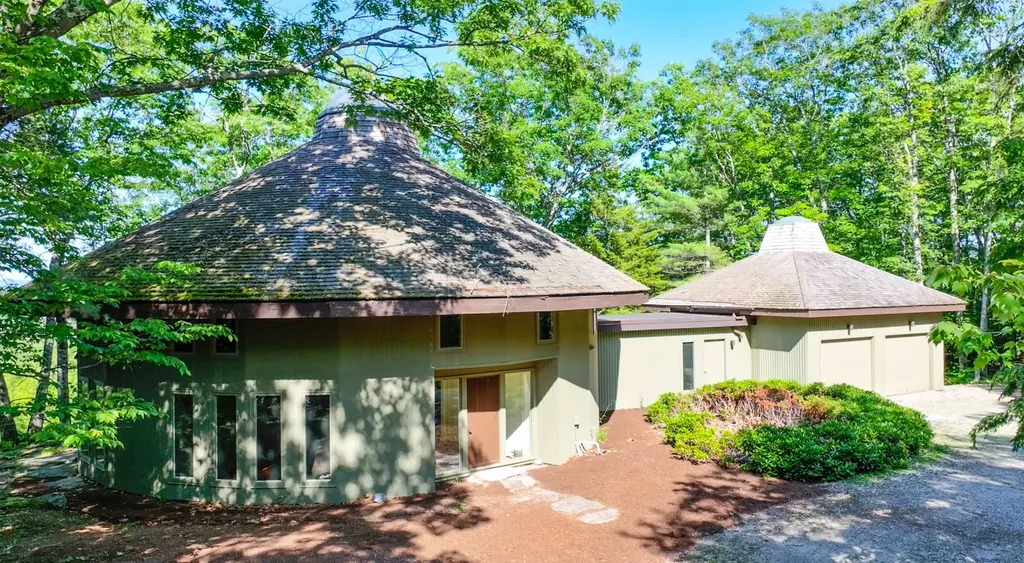 73 Oakledge Road Sunapee NH 03782