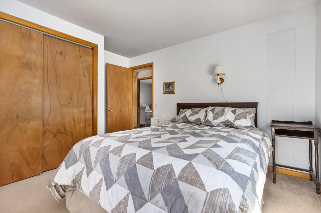 305 Camelot Shore Drive Farmington NH 03835