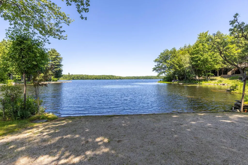 305 Camelot Shore Drive Farmington NH 03835