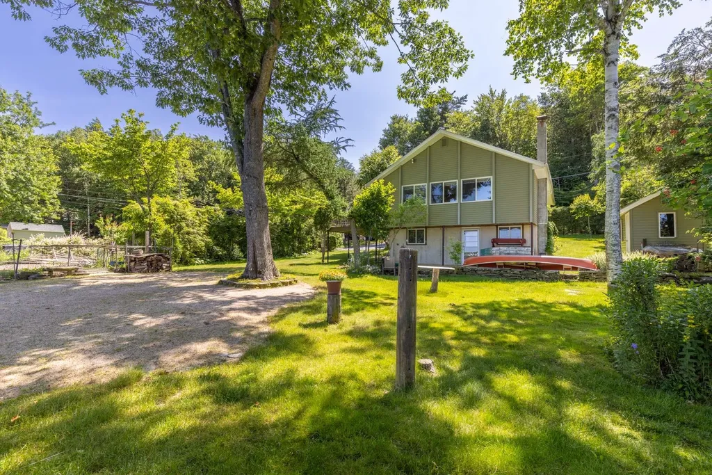 305 Camelot Shore Drive Farmington NH 03835