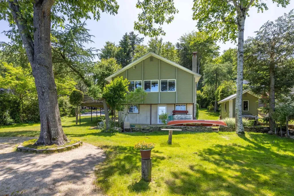 305 Camelot Shore Drive Farmington NH 03835