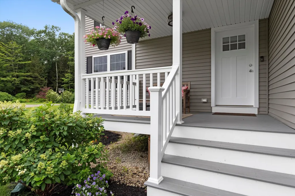 12 Lisa Beth Circle Dover NH 03820