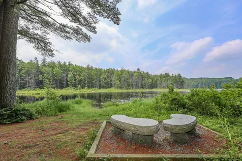 16 Mountain Road Bedford NH 03110
